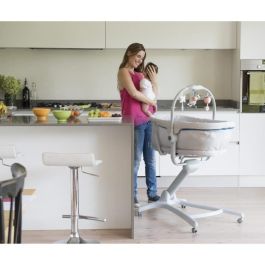 Chicco Baby Hug 4 en 1: Cuna de Nacimiento, Transat, Silla Alta y Primera Silla Bebé - Ajuste de Altura, con Ruedas y Barra de Juegos Color Glacial