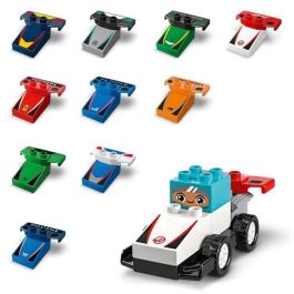 Lego Duplo Juego de Construcción: Coches de Carreras y Pilotos del Equipo F1 - Set de Ladrillos para Niños y Niñas a partir de 2 Años