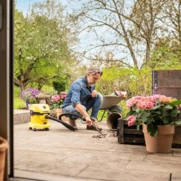 Aspiradora Kärcher WD 2-18 Amarillo Negro 225 W