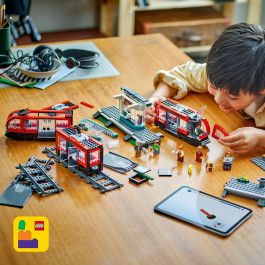 LEGO 60423 City Tranvía y Estación del Centro de la Ciudad, set de juego de construcción para niños a partir de 7 años
