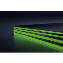 Razer Gigantus V2 - XXL Alfombrilla de ratón para juegos, Negro/Verde, 940x410mm, RZ02-03330400-R3M1
