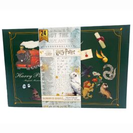 CYP BRANDS Calendario de Adviento Harry Potter con 24 Sorpresas, Pegatinas, Sellos, Brazalete y Puzle - Decorado de Juego Incluido