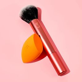 Real Techniques Everything Blending Duo 2 pz - Brocha Facial 245, Esponja Miracle Complexion para Maquillaje Líquido y Polvo, Vegano Real Techniques Everything Blending Duo 2 pz - Brocha Facial 245, Esponja Miracle Complexion para Maquillaje Líquido y Polvo, Vegano