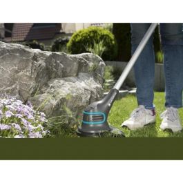 Gardena SmallCut Li-14 / 23R Recortadora de Hilo a Batería Li-Ion 14.4V 2.0Ah, 23cm Corte, Cuchillas RotorCut, 1.7kg Gardena SmallCut Li-14 / 23R Recortadora de Hilo a Batería Li-Ion 14.4V 2.0Ah, 23cm Corte, Cuchillas RotorCut, 1.7kg