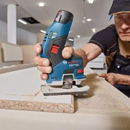 Bosch Professional GKF 12V-8 Cortabordes a Batería 12V Inalámbrica Ergonómica - La Primera del Mundo (Solo Herramienta) Bosch Professional GKF 12V-8 Cortabordes a Batería 12V Inalámbrica Ergonómica - La Primera del Mundo (Solo Herramienta)