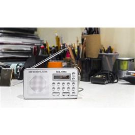 Radio Digital Fm Lector Mp3 Y Usb Batería Recargable ELBE RF-49-USB