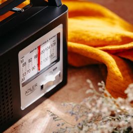 Adler Radio Portátil AM/FM 15.5 x 21 x 6 cm