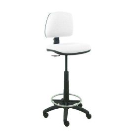 Taburete Piqueras Y Crespo Isso Ergomico Mecanismo De Contacto Permanente Regulable En Altura Y Aro Reposapies Asiento Y Respaldo Tapizados Bali Blanco Precio: 165.5000006. SKU: S5704041