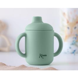 KioKids Taza de Silicona con Asas y Boquilla para Bebés +4 meses, Uso Alimentario, 120ml, Color Sage, Apta Lavavajillas, Microondas, Congelador Precio: 8.59000054. SKU: B1JVGWDFQX