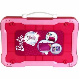 Klein 5808 Vitrina Barbie para 6 muñecas con cierre luminoso, a partir de 3 años Klein 5808 Vitrina Barbie para 6 muñecas con cierre luminoso, a partir de 3 años
