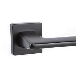 SYSTEM Roseta para Manija Modelo Zetta Zamak Acabado Negro Mate - Diseño Cuadrado Moderno, Robusta y Duradera, Aporta Elegancia