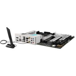 ASUS ROG STRIX B650-A GAMING WiFi Placa Base AM5 para AMD Ryzen 7, DDR5, Wi-Fi 6E, ATX