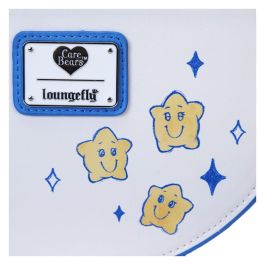 Loungefly Bolso bandolera Rainbow Osos Amorosos Care Bears Piel vegana con asa arcoíris y detalles en relieve
