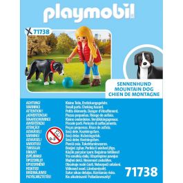 Playmobil Mujer con Perro de Montaña 71738 con Perro de Montaña, Reproductor MP3 Extraíble y Accesorios para Niños +4 Años