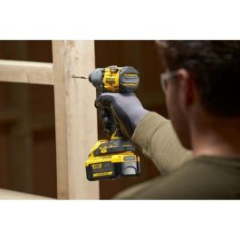 Stanley Fatmax SFMCF830B-XJ Atornillador de impacto BRUSHLESS 18V V20 203 Nm 3200 rpm 4200 cps/min LED