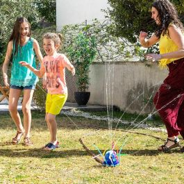 Pack Pelota Burbuja Hinchable Gigante Parachoques y Juguete Aspersor Rociador de Agua InnovaGoods