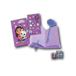 Cerdá Diario Set La Casa de Gabby Gabby's Dollhouse, Cuaderno y Accesorios, 23.5x25x5.5 cm, Multicolor, Edad +3 años Cerdá Diario Set La Casa de Gabby Gabby's Dollhouse, Cuaderno y Accesorios, 23.5x25x5.5 cm, Multicolor, Edad +3 años