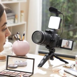 Kit Vlogging con Luz, Micrófono y Mando Plodni InnovaGoods 6 Piezas Kit Vlogging con Luz, Micrófono y Mando Plodni InnovaGoods 6 Piezas
