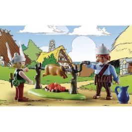 Playmobil 70931 Astérix: El banquete del pueblo - Set con cabaña, asador, fuego central y mesa para 18 galos, techo extraíble