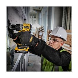 DeWalt Taladro Percutor Compacto 18V Powerstack Sin Escobillas Dcd805E2T-Qw con 2 Baterías y Cargador Incluidos