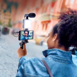 Vlogging Kit - Studio Creator - Podcast & Vlogging Kit con luz y micrófono - INF 033 - Toyes del canal Vlogging Kit - Studio Creator - Podcast & Vlogging Kit con luz y micrófono - INF 033 - Toyes del canal