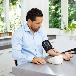 Tensiómetro de Brazo Omron HEM-FL31-E