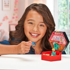 Bandai P50551 Miraculous Ladybug Chibi Boulangerie Mini Universe Set de Juego con Minifiguras de Marinette y Adrien, para niños +3 años