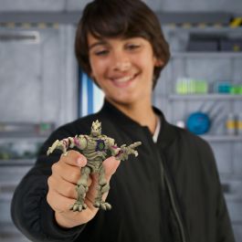 MrBeast Lab MRB0630996249055 Pack de 2 Figuras - Combina y Combina Modelo Aleatorio + Media Figura