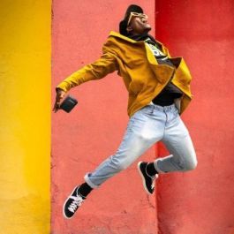 NGS ROLLERFURIA1BLACK Altavoz Bluetooth 15W 2.0 Negro Resistente Agua IPX6 TWS Portátil USB 9 Horas Batería Correa