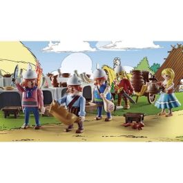 Playmobil 70931 Astérix: El banquete del pueblo - Set con cabaña, asador, fuego central y mesa para 18 galos, techo extraíble