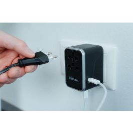 Verbatim UTA-04 Adaptador de Viaje Universal 61W PD QC 3.0, 5 Puertos USB (2xUSB-C, 3xUSB-A), Carga 6-en-1 para 180+ Países
