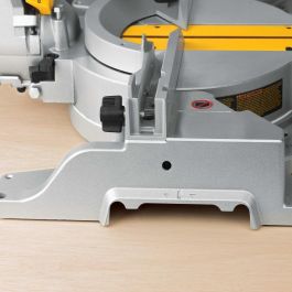 DeWALT Sierra Ingletadora DWS780 1675W con Disco de 305mm