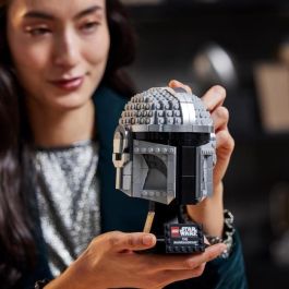 LEGO 75328 Star Wars The Mandalorian Helmet Kit de modelo coleccionable para construir, decorar y regalar para adultos LEGO 75328 Star Wars The Mandalorian Helmet Kit de modelo coleccionable para construir, decorar y regalar para adultos