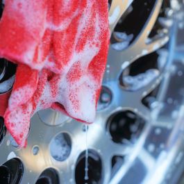 Occ Motorsport OCC47093 Limpia Llantas 500 mL pH Neutro Sin Ácidos Descontaminante Efecto Rojo para Todo Tipo de Llantas Occ Motorsport OCC47093 Limpia Llantas 500 mL pH Neutro Sin Ácidos Descontaminante Efecto Rojo para Todo Tipo de Llantas