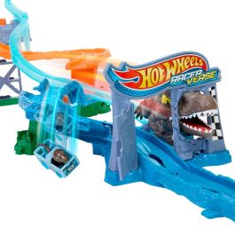 Hot Wheels RacerVerse Jurassic World Truckset Jfp32 - Juego con Velocirraptor y Espinosaurio, 3 Resultados Aleatorios, Multilingüe (ES/EN/FR/DE/PT), +3 Años