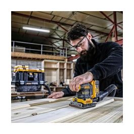 DeWALT DCW200NT-XJ Lijadora de Hoja Orbital a Batería 18V sin Escobillas, Velocidad Variable 8000-13500 OPM, Ø Orbital 1.6 mm, Incluye Adaptador para Aspiración