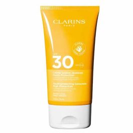 Clarins S0765D Crema Corporal Protectora Solar UVA/UVB SPF30, 150 ml Precio: 19.49999942. SKU: B1G8MVWEBZ