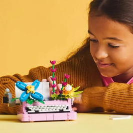 Lego Máquina de escribir con flores 3 en 1 Creator 31169 Juego para Niñas de 8 años en adelante