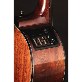 Takamine LTD2025 Guitarra Electroacústica Tapa Abeto Engelmann Sólido Cuerpo Koa Hawaiana Sólido Acabado Antique Evergreen con Preamplificador CTF-2N