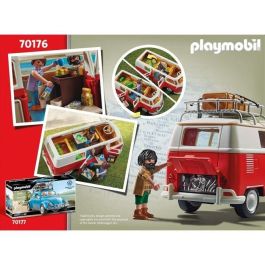Playmobil Volkswagen T1 Camping Bus con figuras y accesorios, ideal para aventuras