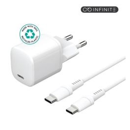 eSTUFF Kit cargador de pared INFINITE PD 20W con enchufe EU y cable USB-C a USB-C de 1,5m, blanco, reciclado