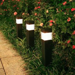 Set de estacas solares de jardín Aktive 4 Piezas Plástico 6 x 39,5 x 6 cm (4 Unidades) Set de estacas solares de jardín Aktive 4 Piezas Plástico 6 x 39,5 x 6 cm (4 Unidades)