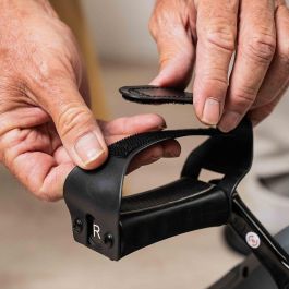 Pedaleador Eléctrico Asistido para Piernas y Brazos con Esterilla y Mando Velora 3000 InnovaGoods