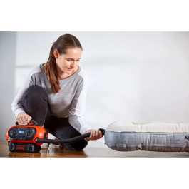 Black + Decker Inflador-Compresor BDCINF18N-QS con o sin cable, Batería 18 V / Cable 220 V, 11 Barras / 160 PSI, Incluye 3 Agujas