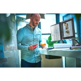 HP 935 Creator Ratón Inalámbrico Ergonómico con Botones Programables, Multi-dispositivo y Sensor Track-on-Glass, Batería 12 Semanas