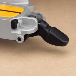 DeWALT Sierra Ingletadora DWS780 1675W con Disco de 305mm