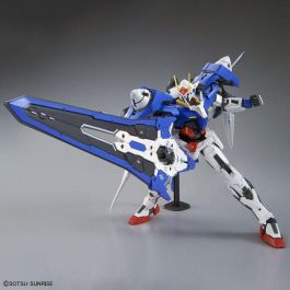 BANDAI HOBBY 00 XN Raiser Mobile Suit Gundam 00V Master Grade 1/100, Figura Compatible con Unidad LED, Action Base y Decals