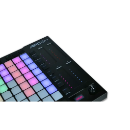 AKAIPRO APC64 Controlador MIDI con 64 Pads RGB Sensibles, Secuenciador de 8 Pistas y Control Táctil para Ableton Live