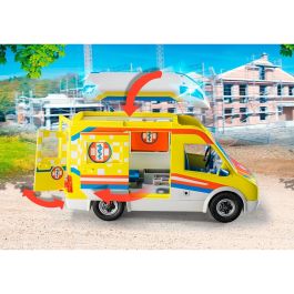Playmobil 71202 Ambulancia City Life con Luz y Sonido, Puertas Abatibles, Camilla y Accesorios Médicos Detallados