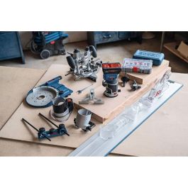 Bosch GKF 18V-8 Fresadora de cantos a batería 18V, 30000 RPM, velocidad ajustable, portaherramientas 6/6.35/8 mm, con luz integrada y adaptador de polvo